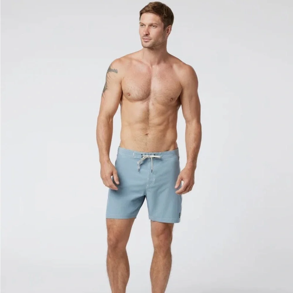 Vuori “Puerto” Boardshort In Neptune Size 34 Excellent Condition!